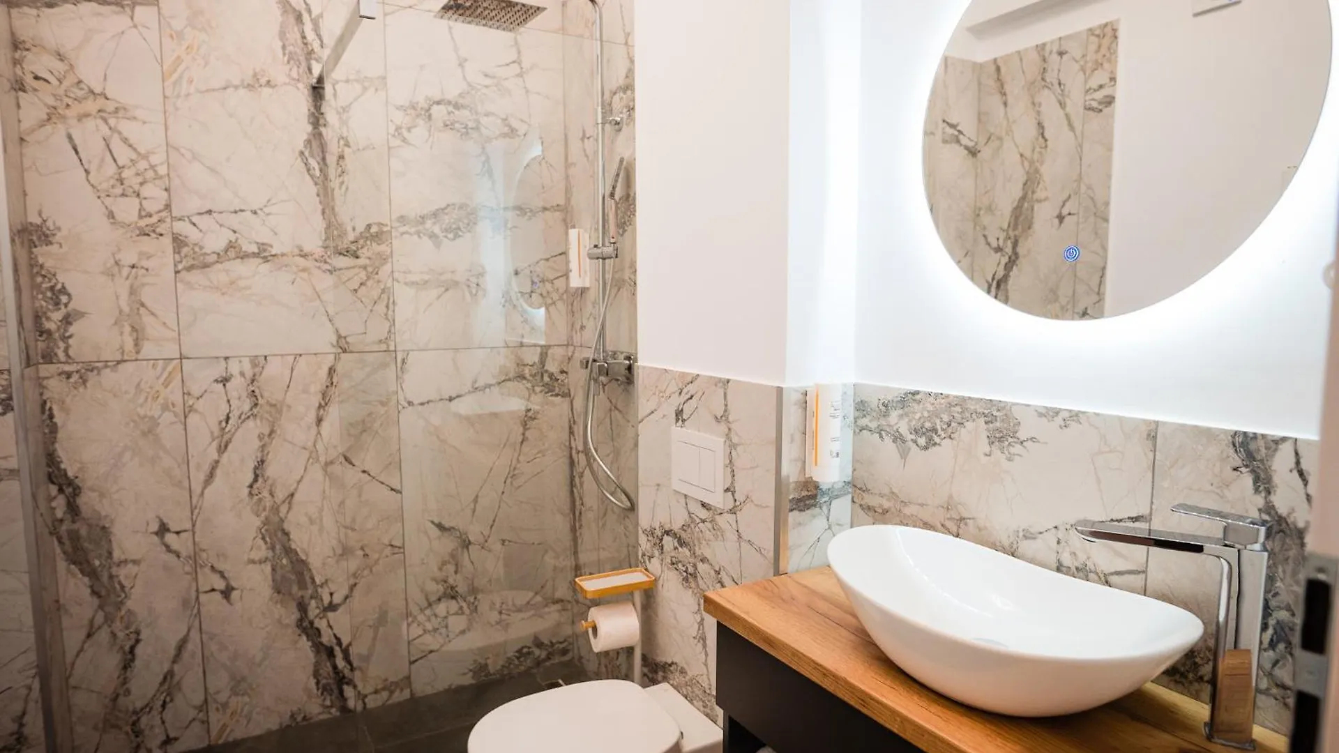 Aparthotel Stay At Georges And Fly Otopeni Romania