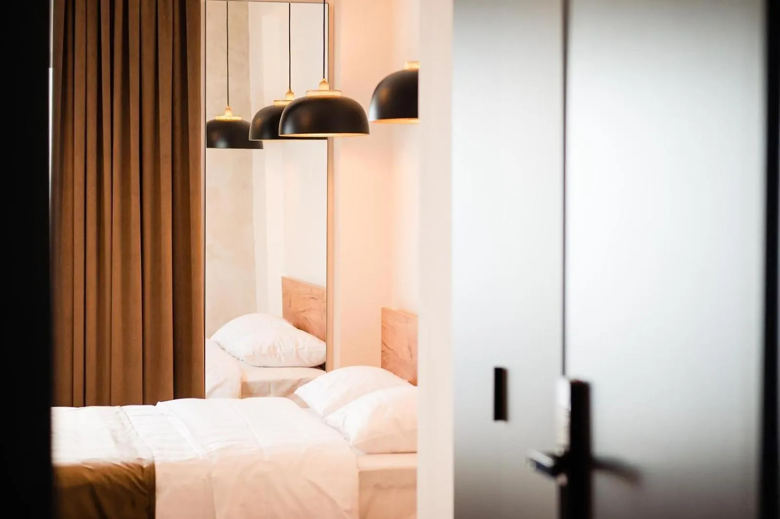 Stay At Georges And Fly Otopeni