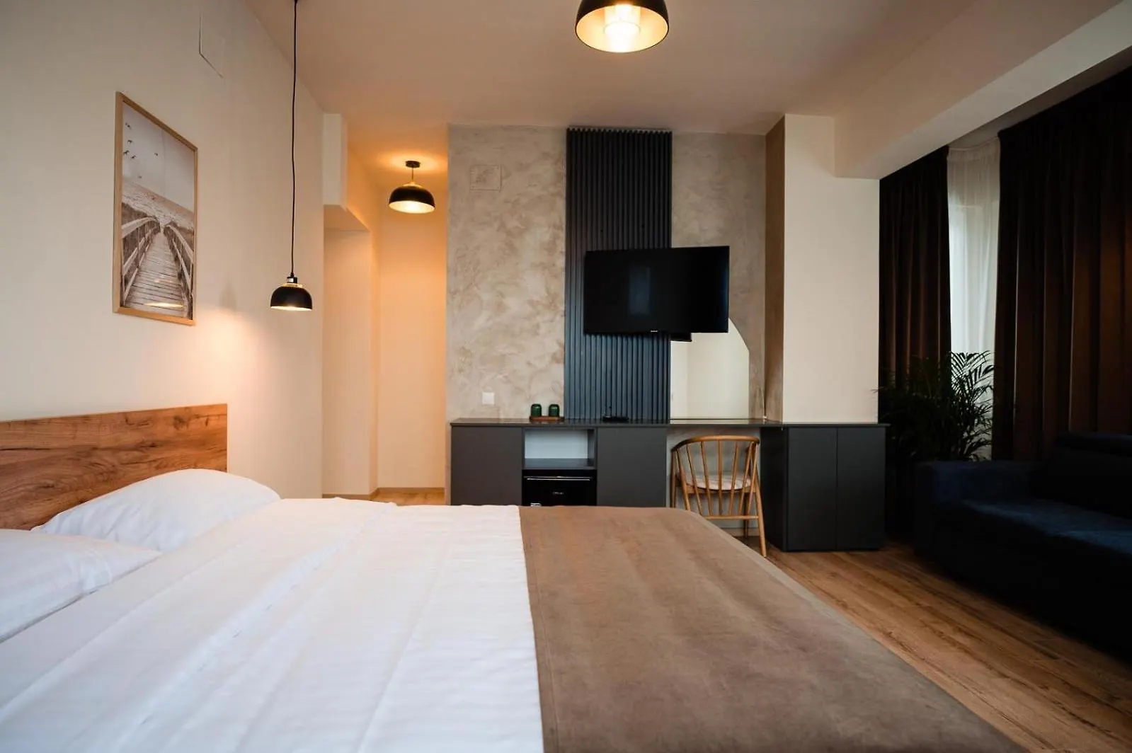 Stay At Georges And Fly Otopeni 0*,