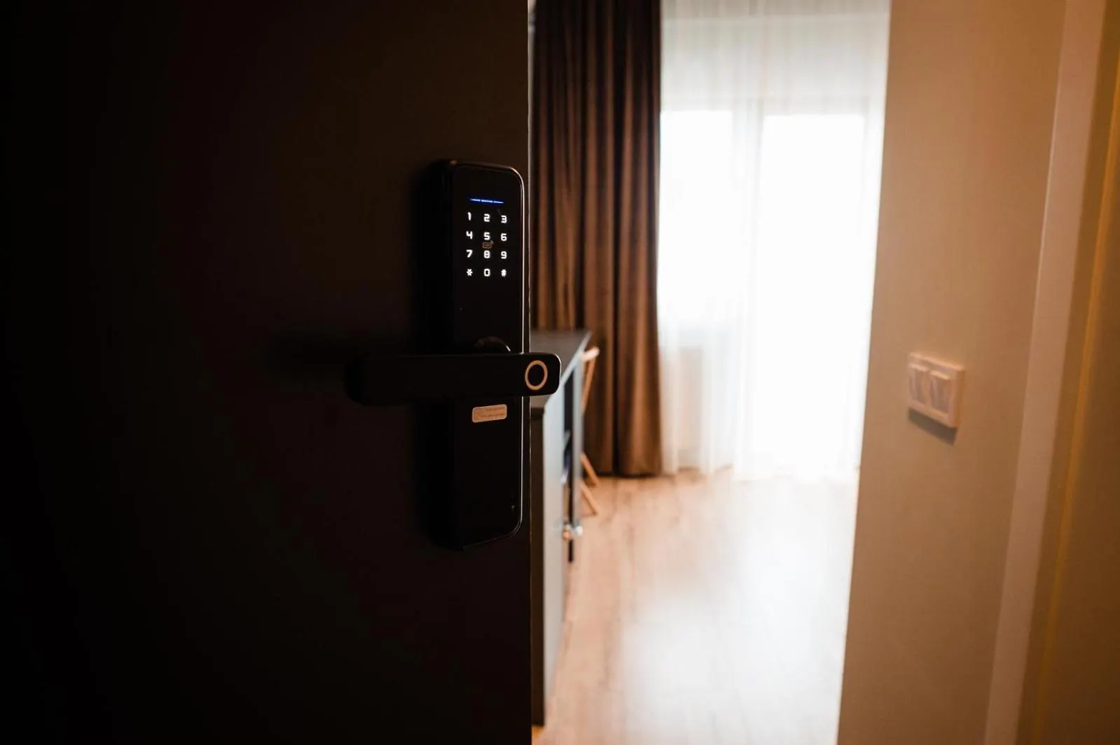 Stay At Georges And Fly Otopeni 0*,  Romania