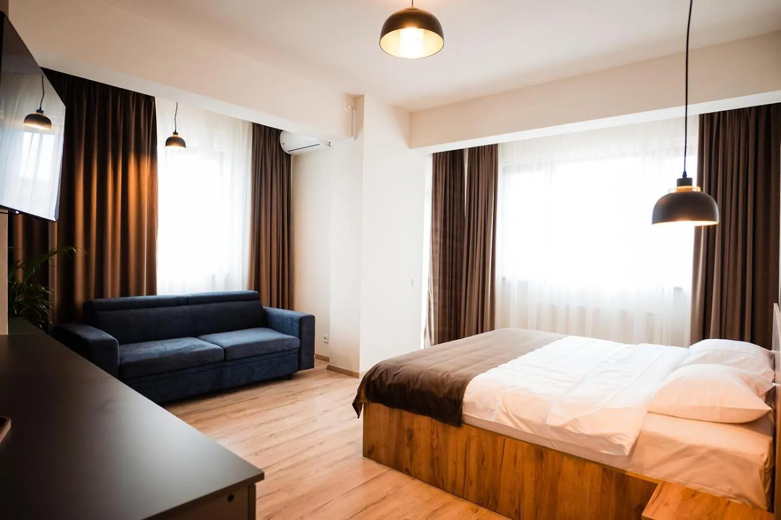Stay At Georges And Fly Otopeni